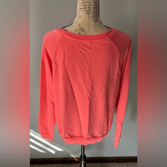 Disney Lion King sweatshirt bright coral crewneck size XL (15/17) - Picture 3 of 4